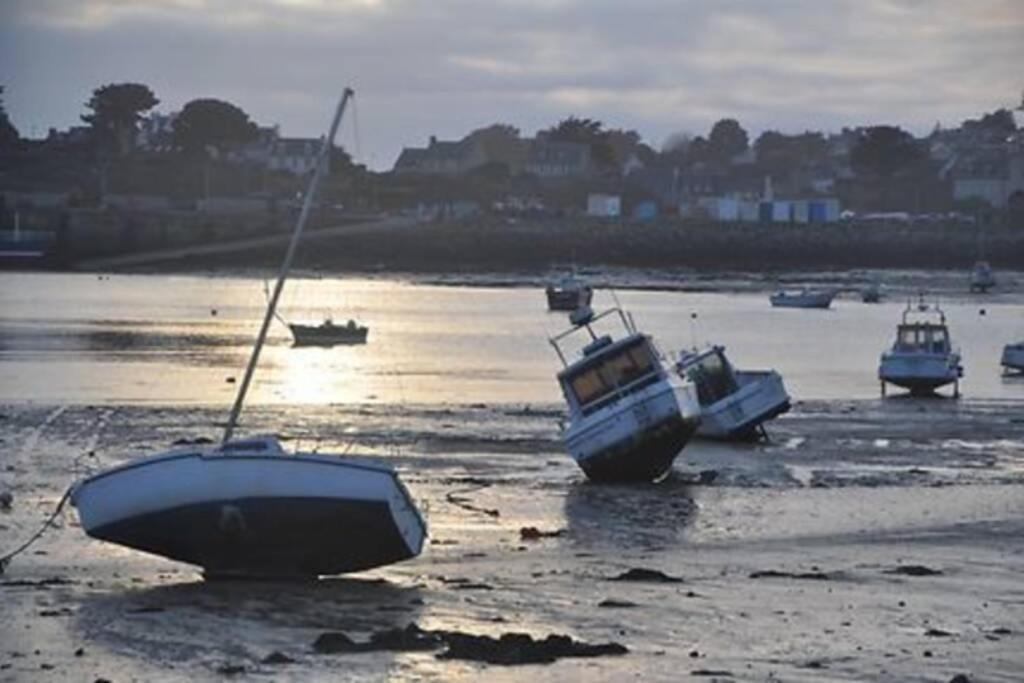 Kermaravel, le petit manoir en bord de mer. Saint-Pol-de-Léon Eksteriør bilde